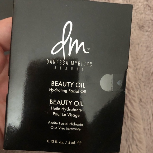 3 x Danessa Myricks BEAUTY OIL Hydrating Facial Oil 4ml - Picture 3 of 6